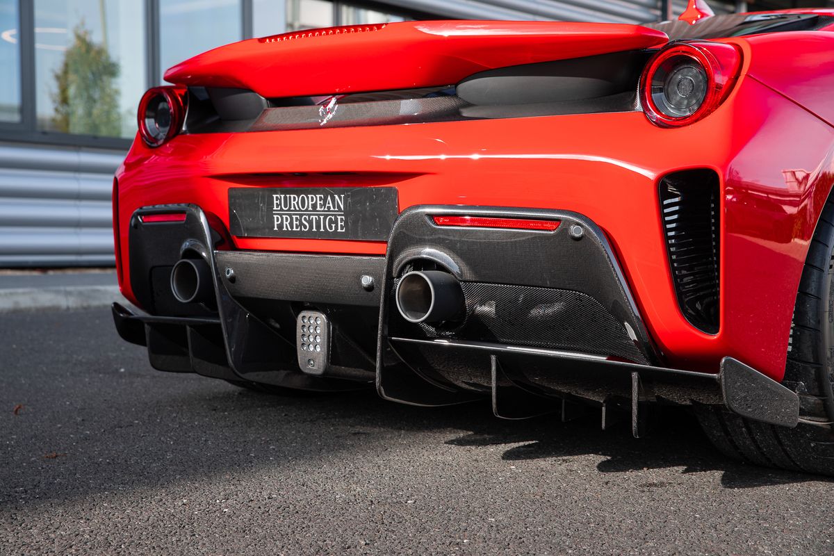 2020 Ferrari 488 Pista 3.9T V8 F1 DCT