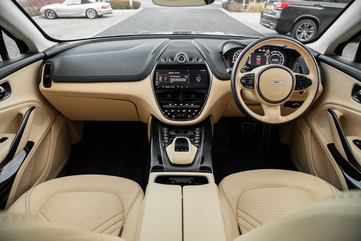 2021 Aston Martin DBX V8 1913 Edition