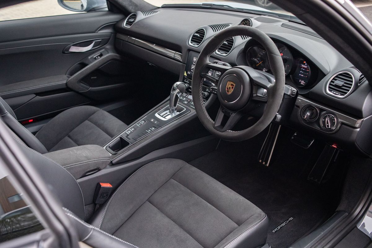 2022 Porsche 718 Cayman GT4 PDK 4.0