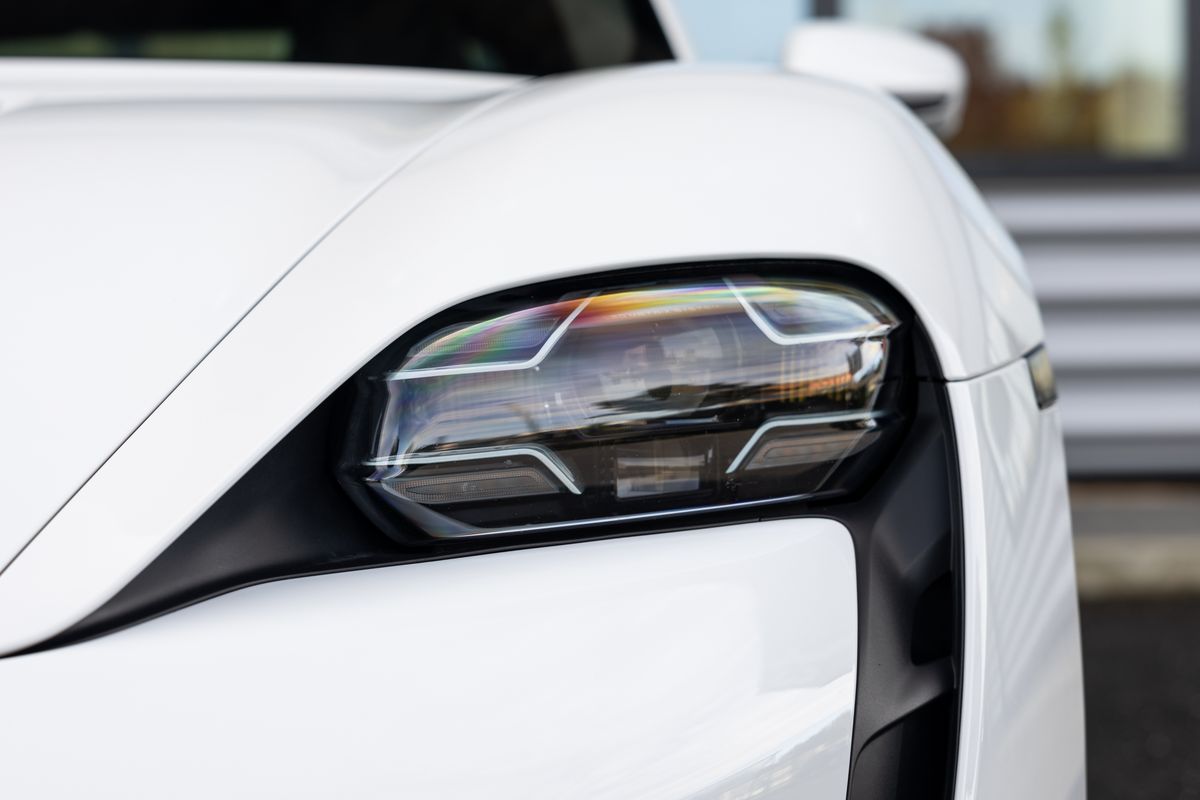 2020 Porsche Taycan Turbo