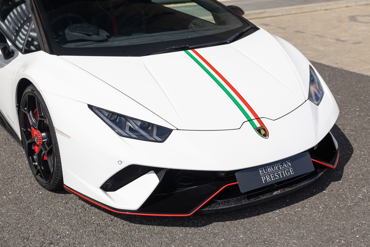 2017 Lamborghini Huracan Performante