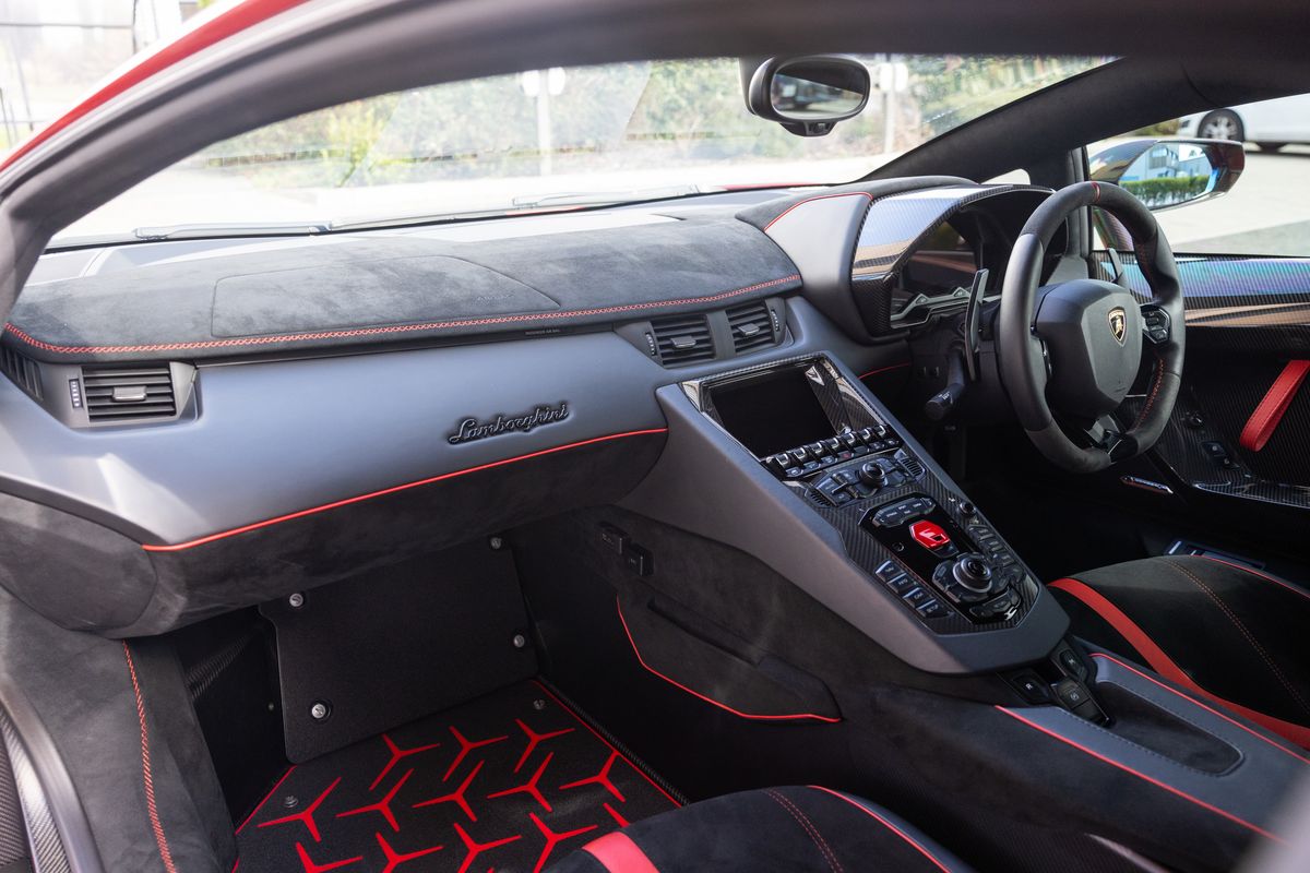 2020 Lamborghini Aventador SVJ LP770-4