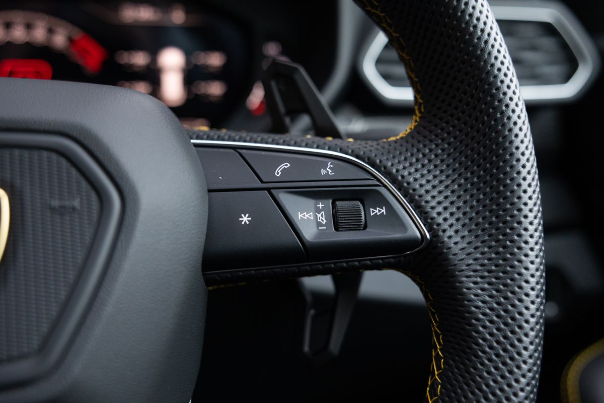 2023 Lamborghini Urus S