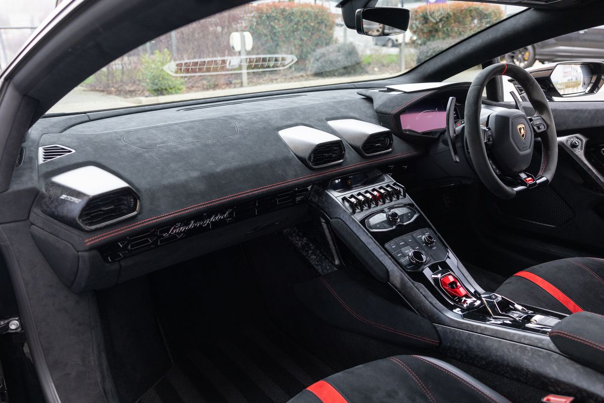 2018 Lamborghini Huracan Performante