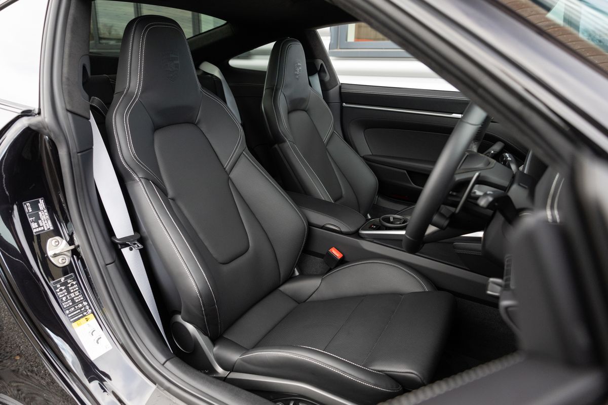 2023 Porsche 911 (992) Turbo S