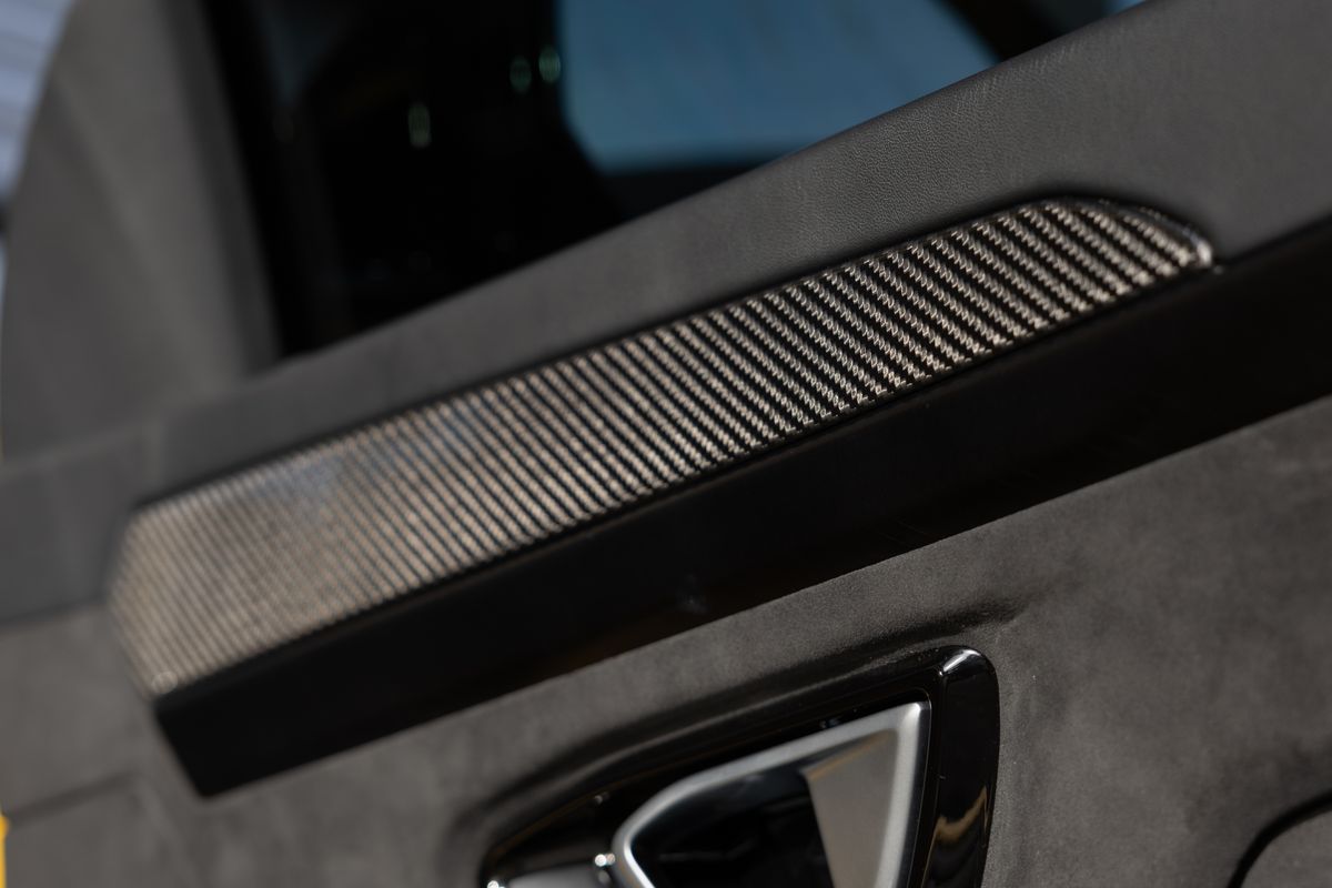 2022 Lamborghini Urus Pearl Capsule