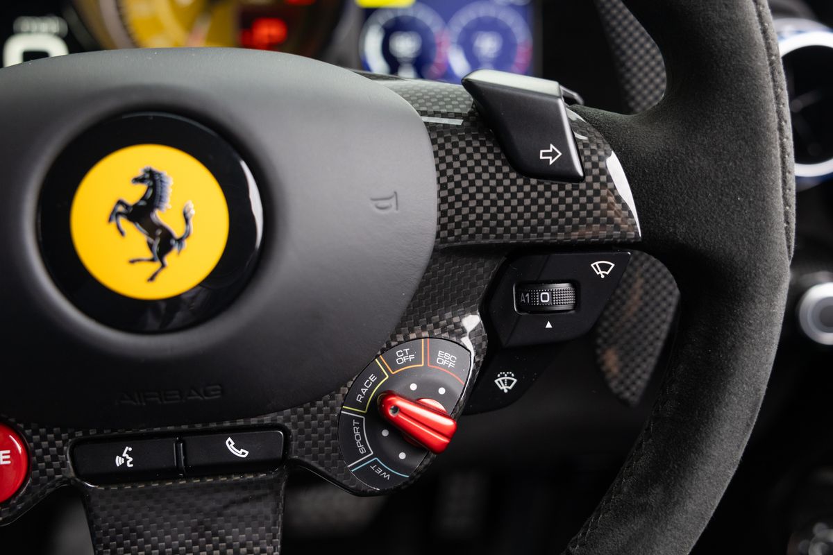 2023 Ferrari 812 Competizione