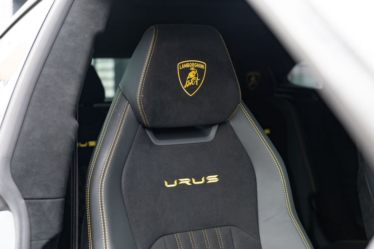 2023 Lamborghini Urus Performante