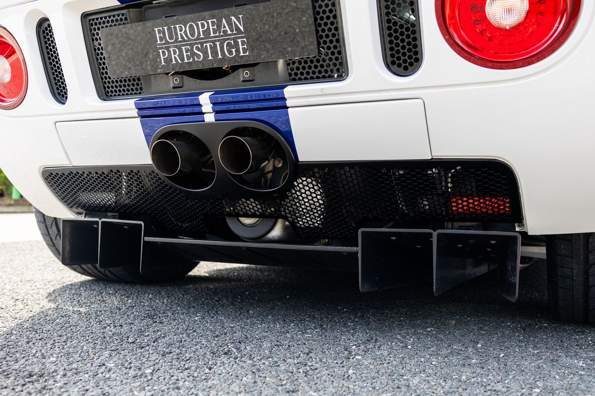 2004 Ford GT