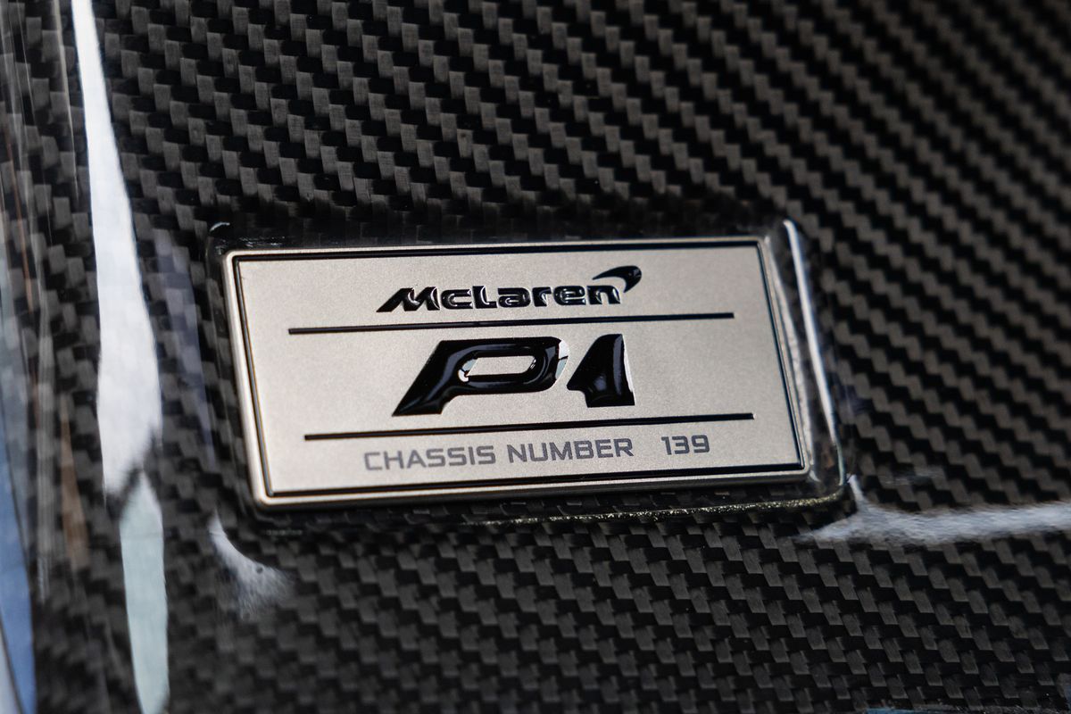 2015 McLaren P1