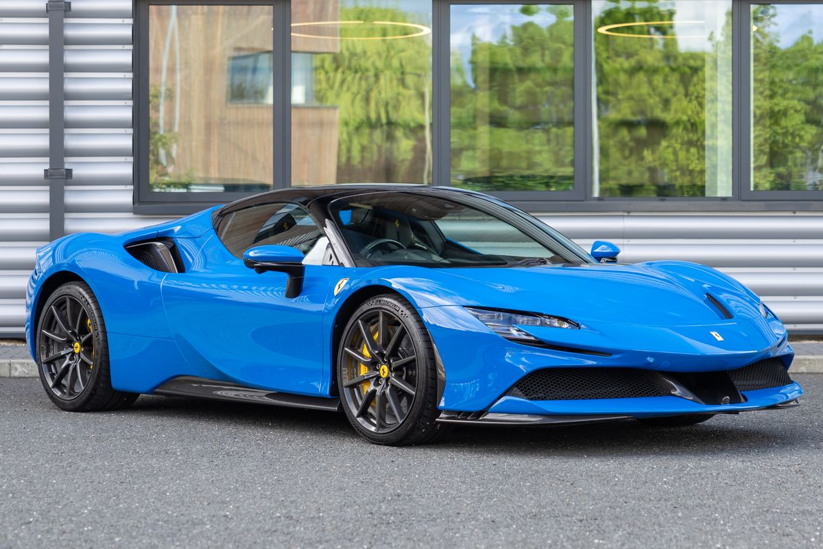 2023 Ferrari SF90 Spider