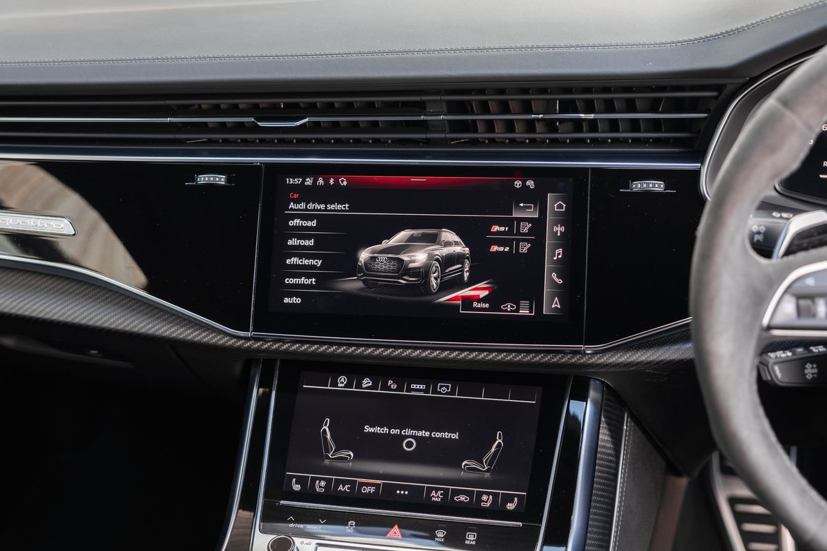 2023 Audi RSQ8 Carbon Black