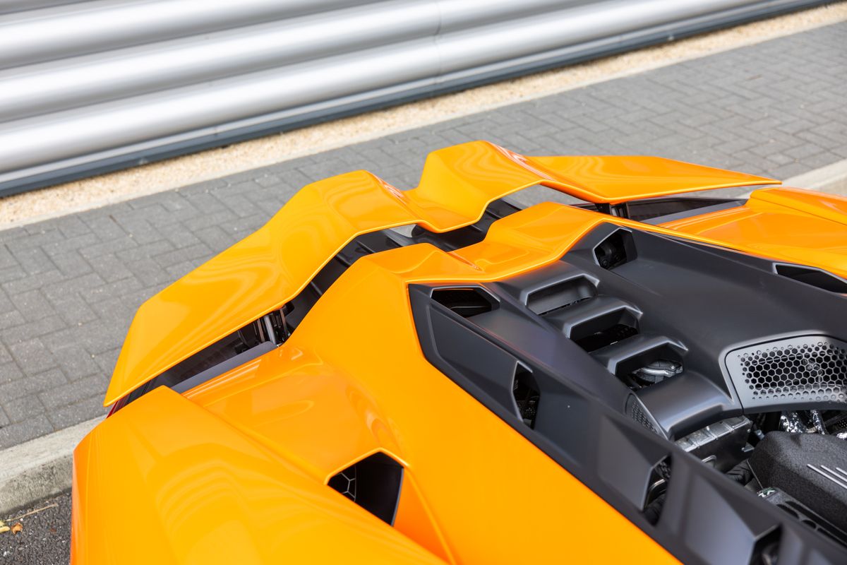 2024 Lamborghini Revuelto