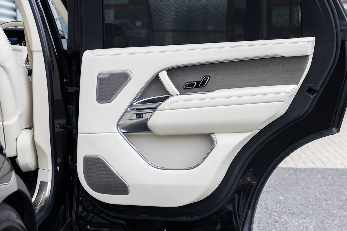 2023 Land Rover Range Rover SV Autobiography LWB
