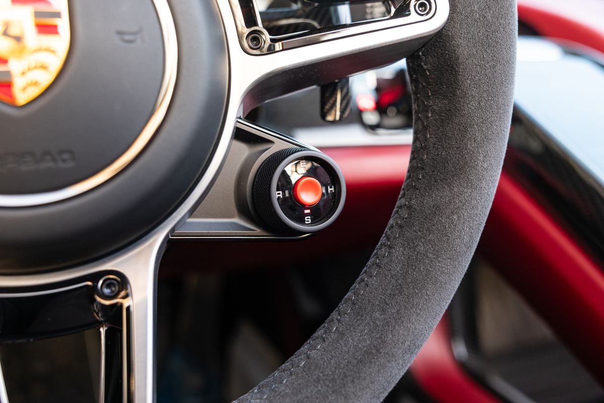 2015 Porsche 918 Spyder Weissach
