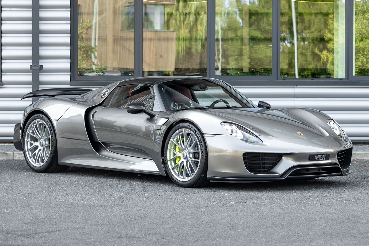 2015 Porsche 918 Spyder Weissach