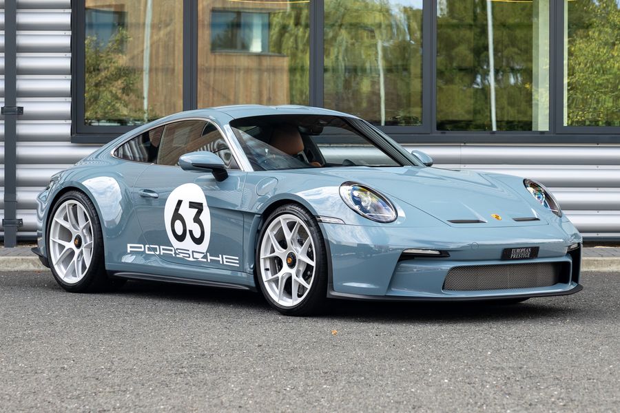 Porsche 911 (992) S/T