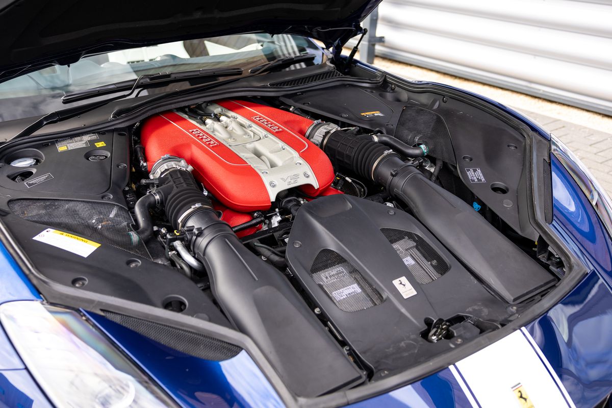 2021 Ferrari 812 GTS