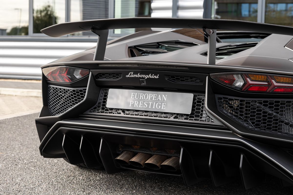 2016 Lamborghini Aventador SV Roadster