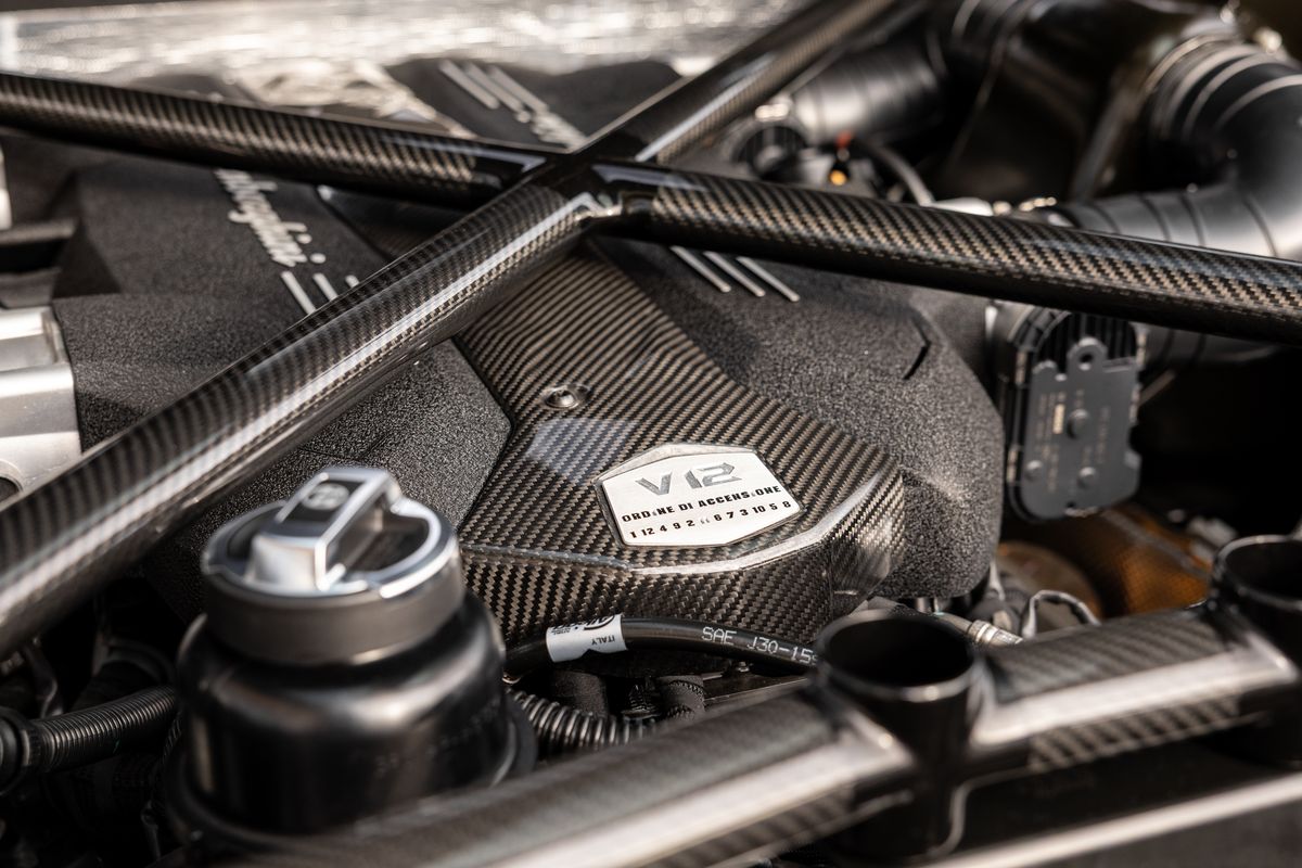 2016 Lamborghini Aventador SV Roadster