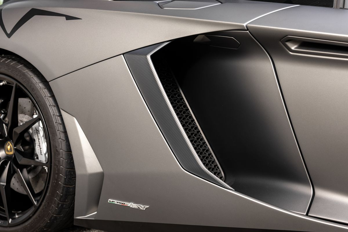 2016 Lamborghini Aventador SV Roadster