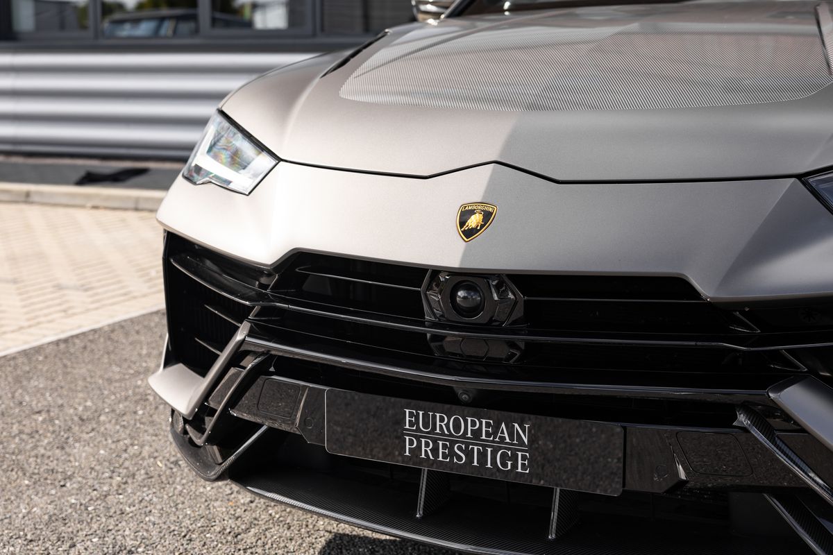 2023 Lamborghini Urus Performante