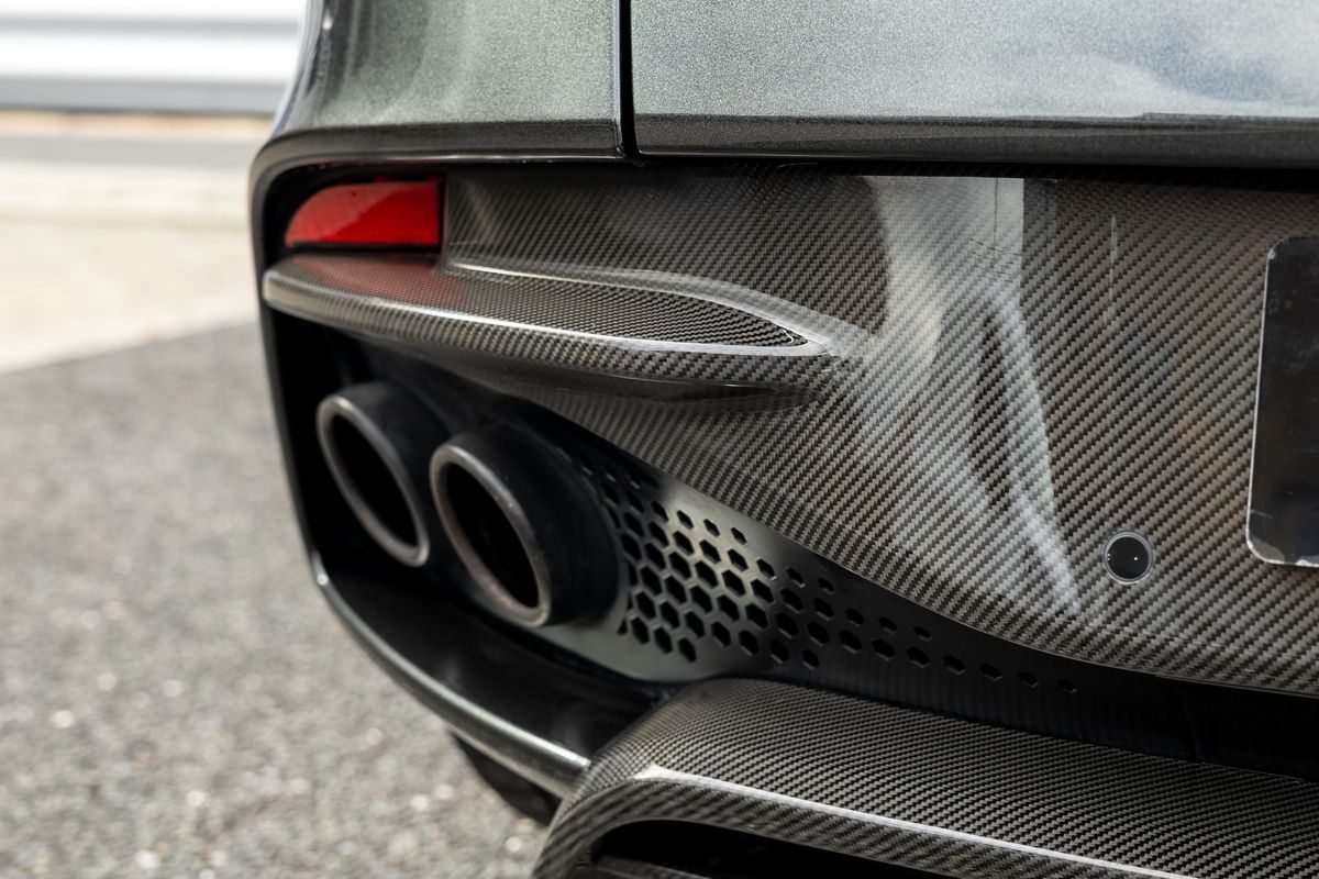 2020 Aston Martin DBS Superleggera