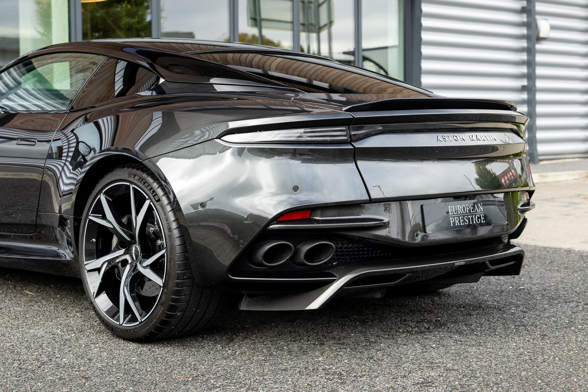 2020 Aston Martin DBS Superleggera