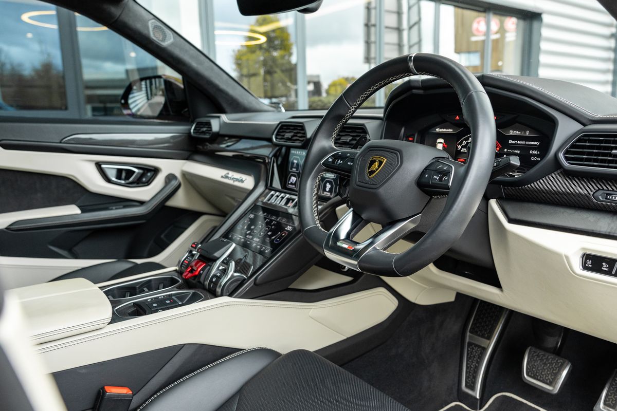 2021 Lamborghini Urus