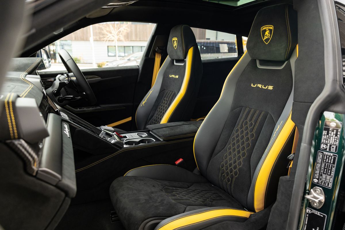 2024 Lamborghini Urus Performante