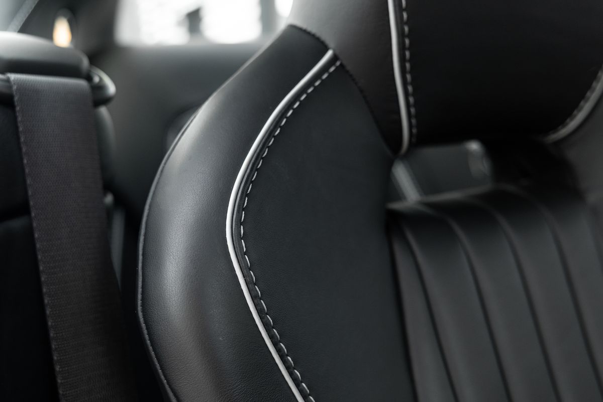 2015 Aston Martin DB9 GT Bond Edition