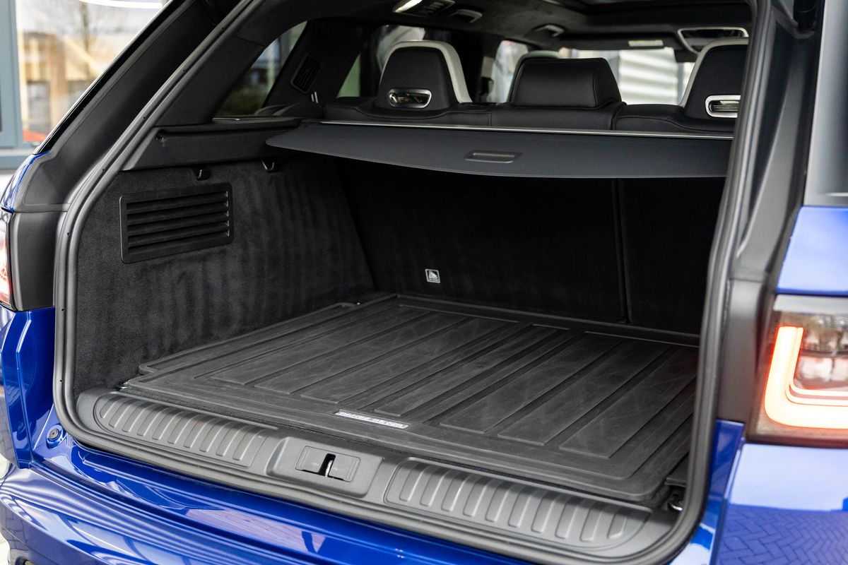 2022 Land Rover Range Rover Sport SVR Carbon Edition