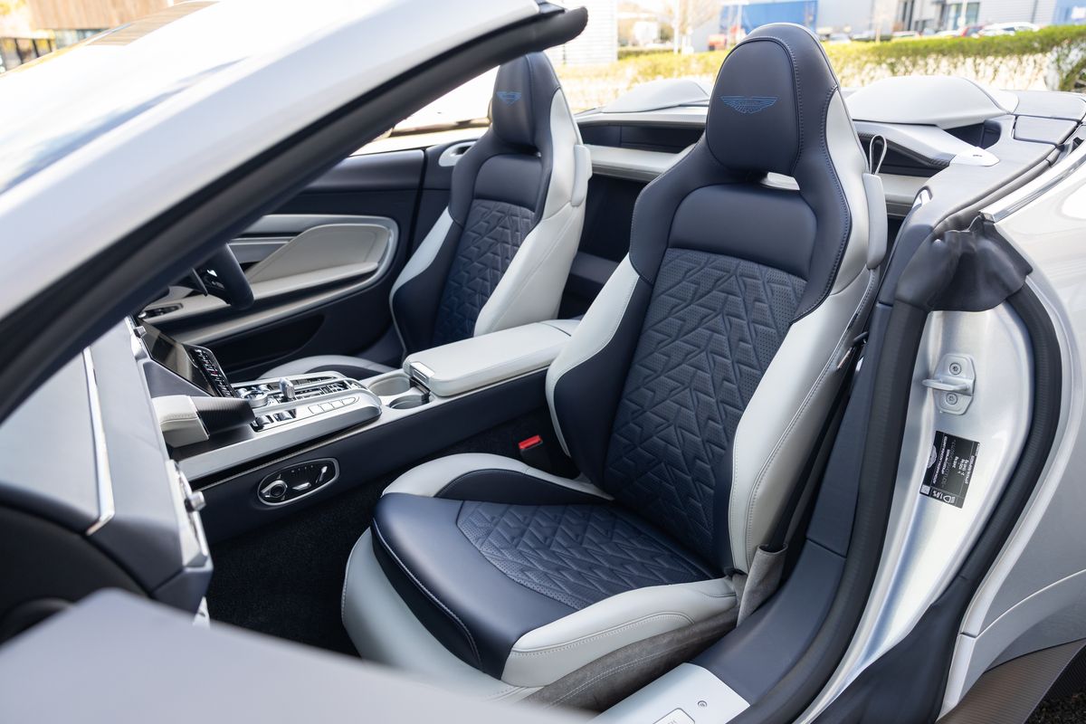 2025 Aston Martin Vanquish Volante