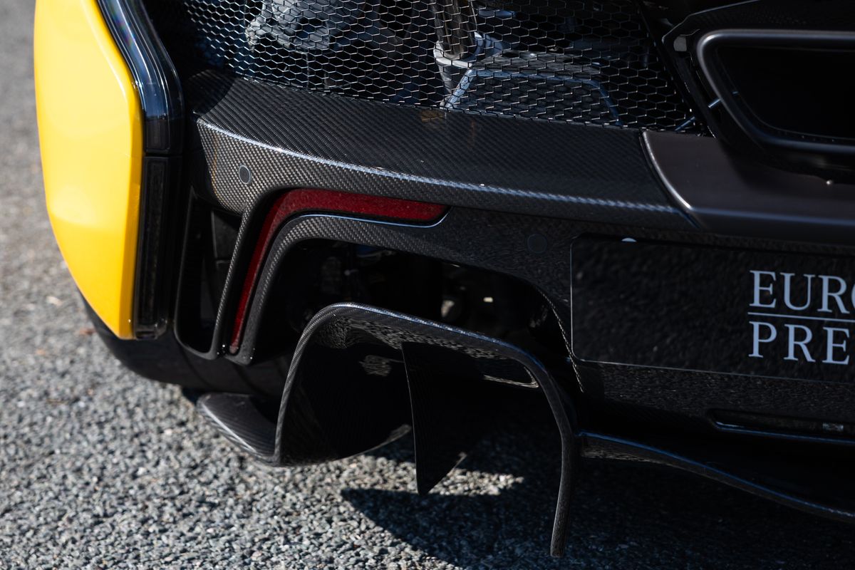 2015 McLaren P1