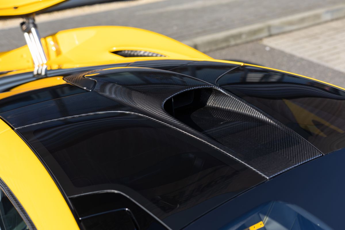 2015 McLaren P1