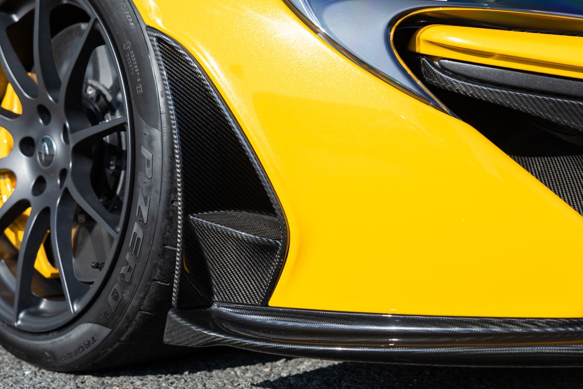 2015 McLaren P1