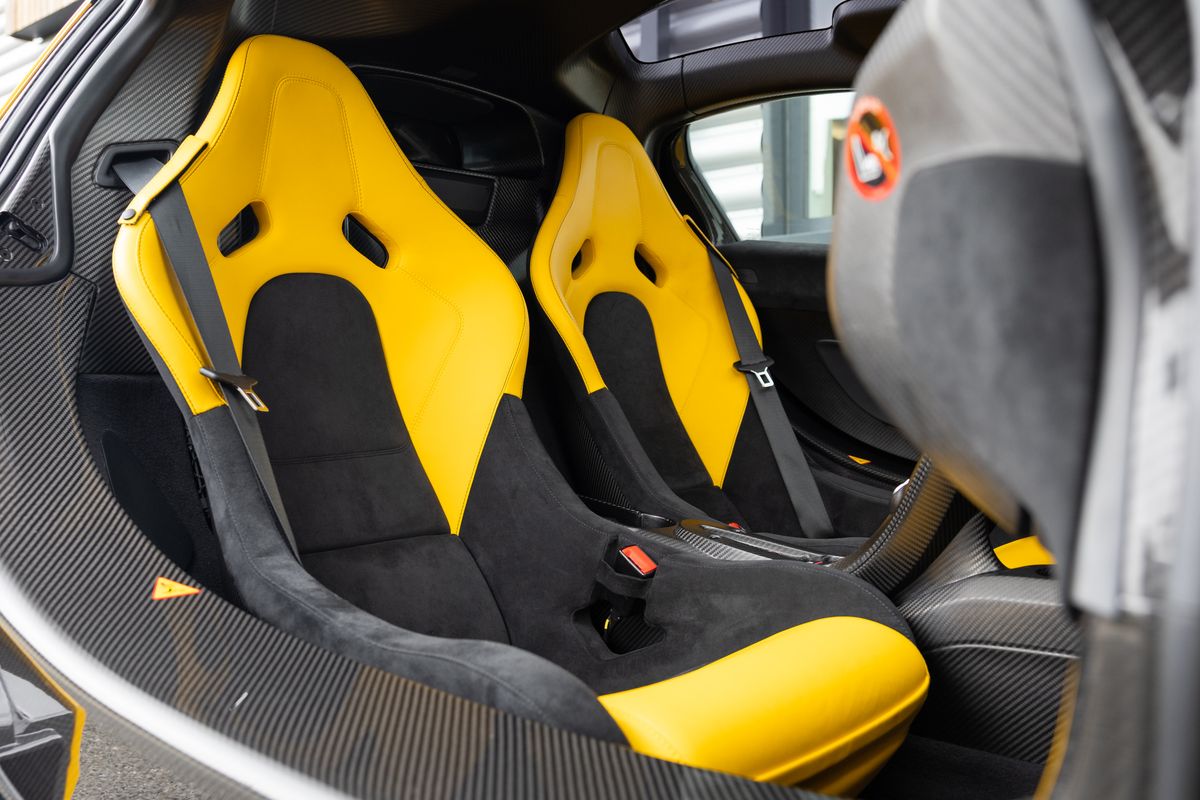 2014 McLaren P1