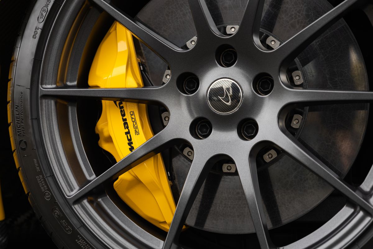2014 McLaren P1