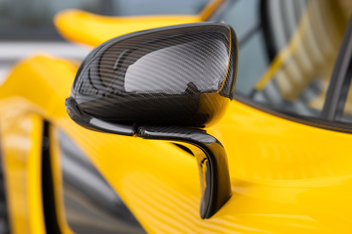 2014 McLaren P1