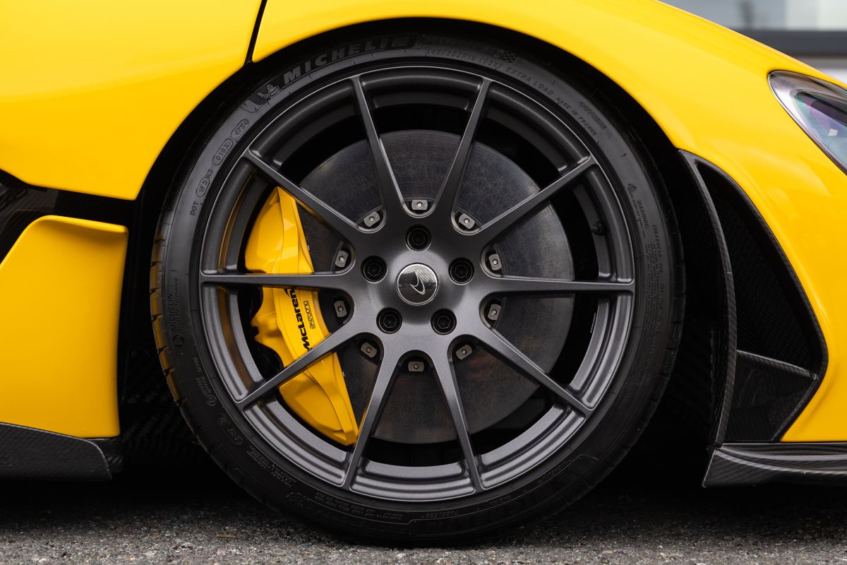 2014 McLaren P1