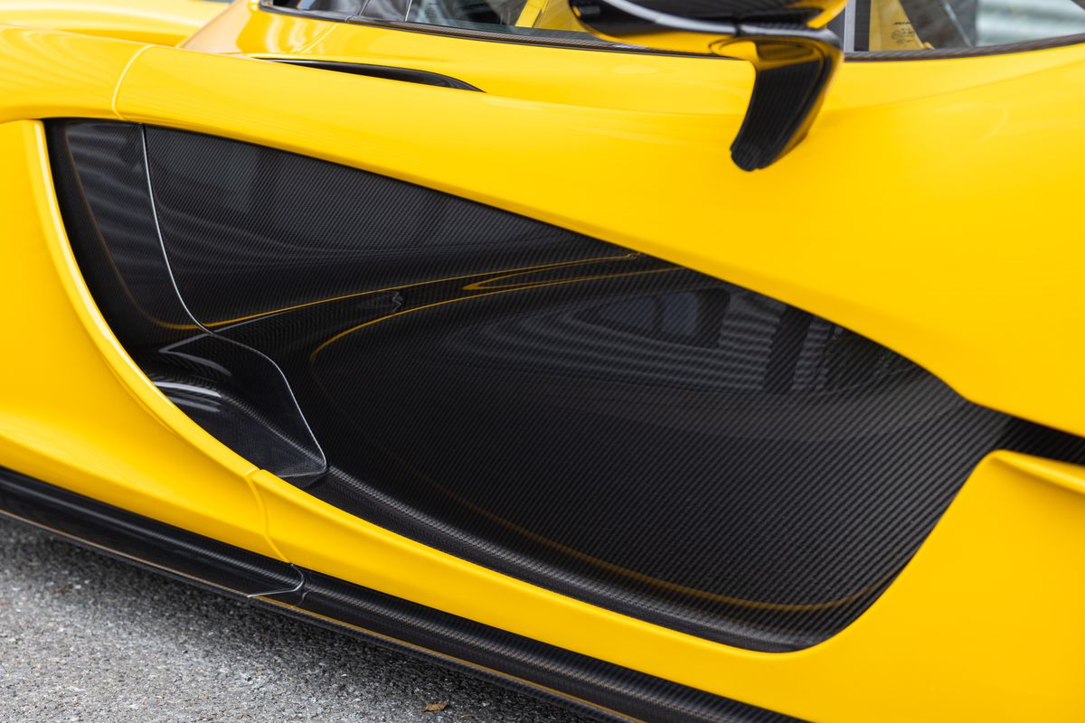 2014 McLaren P1