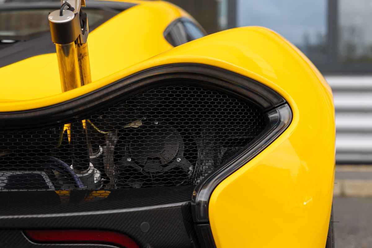 2014 McLaren P1