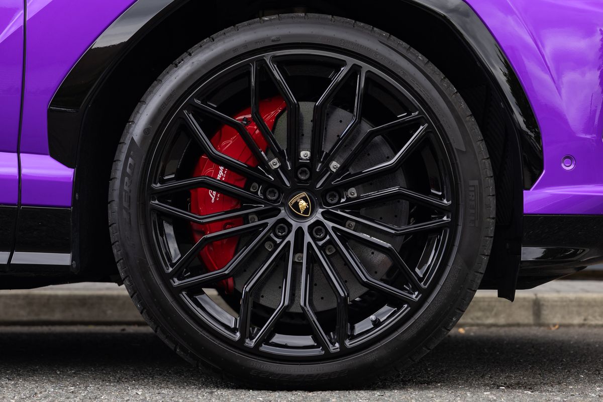 2025 Lamborghini Urus SE