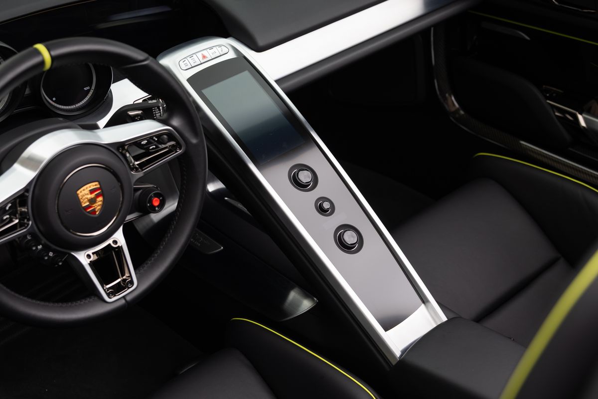 2015 Porsche 918 Spyder