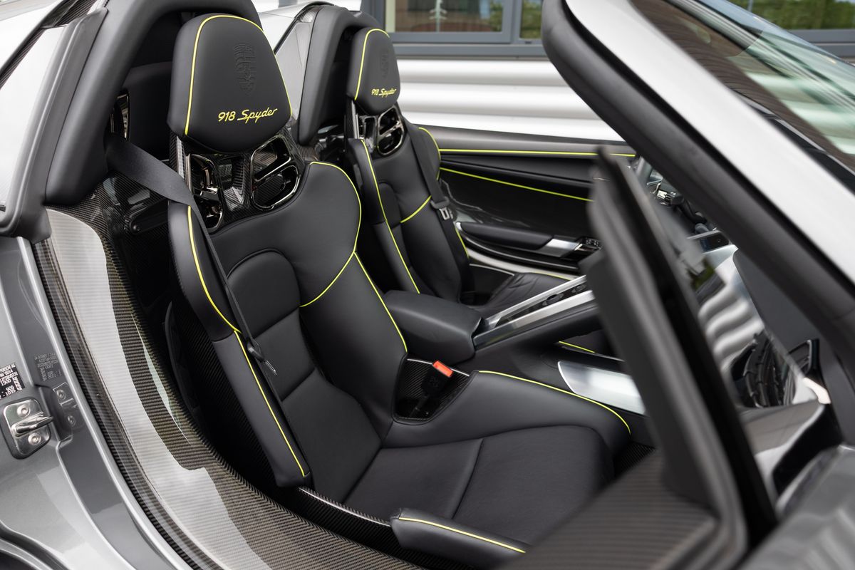 2015 Porsche 918 Spyder