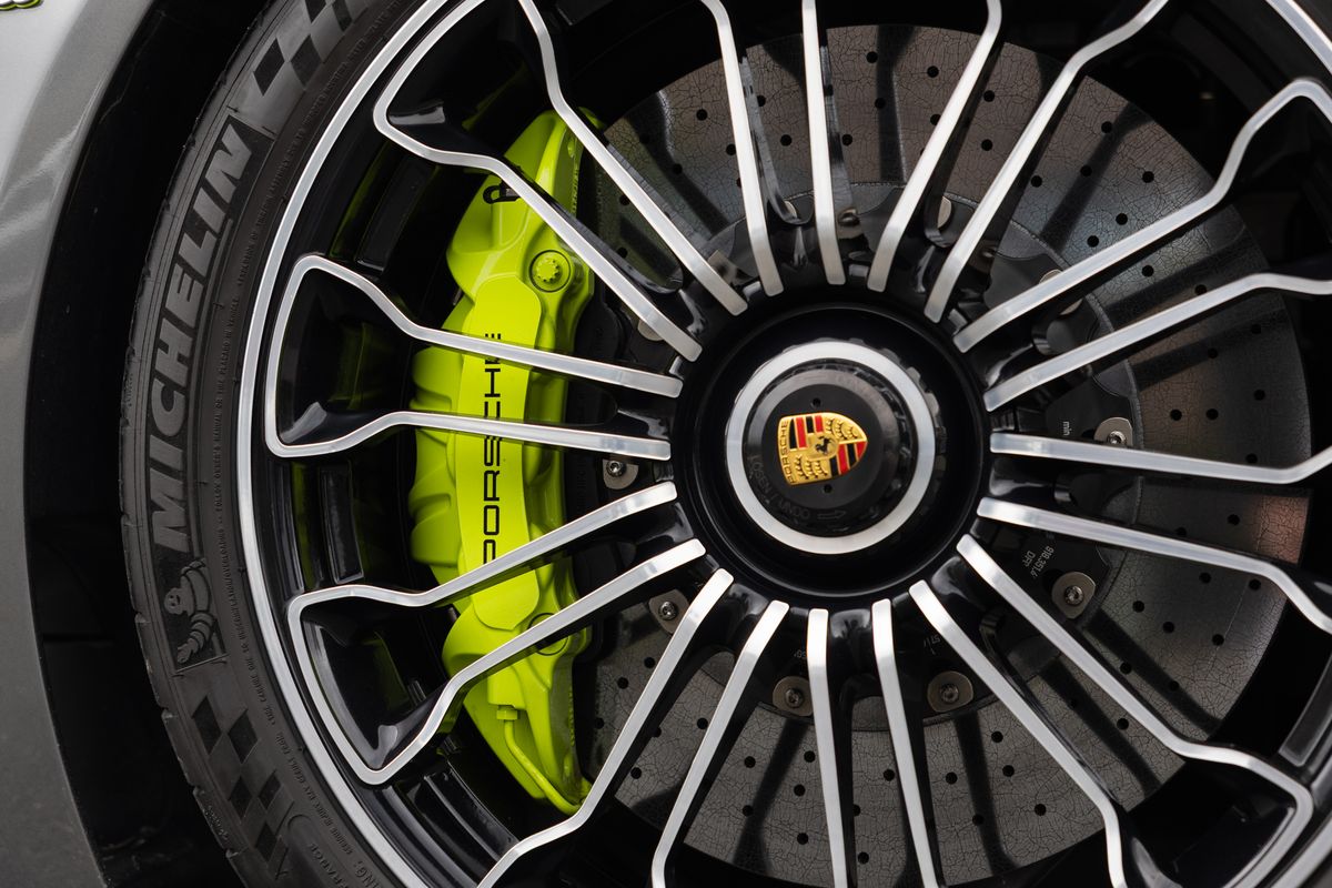 2015 Porsche 918 Spyder