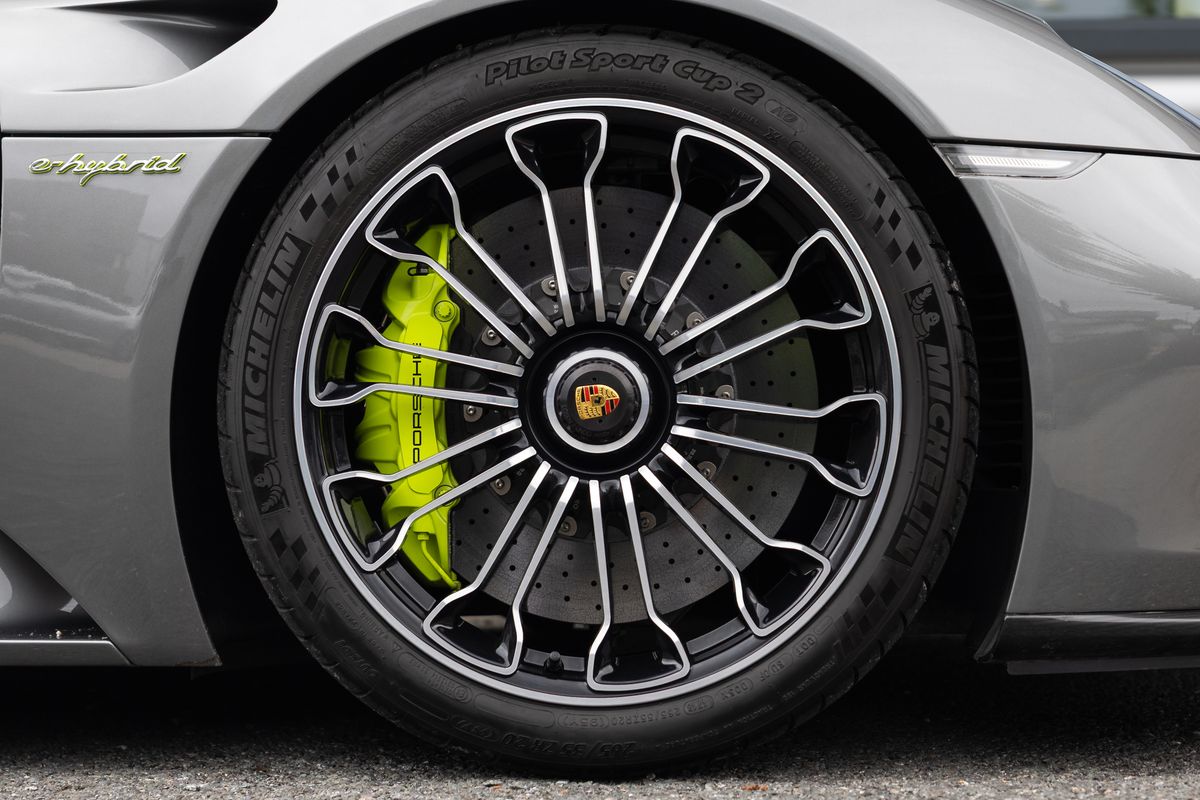 2015 Porsche 918 Spyder