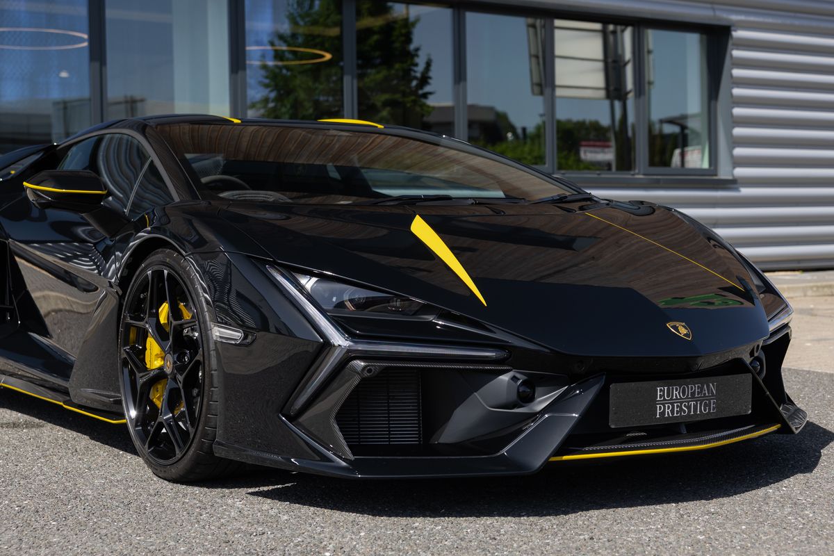 2025 Lamborghini Revuelto