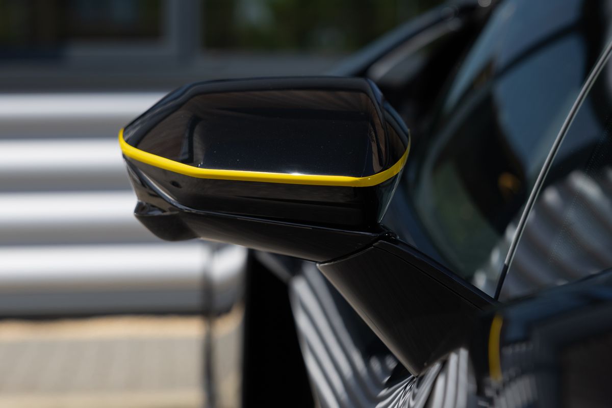 2025 Lamborghini Revuelto