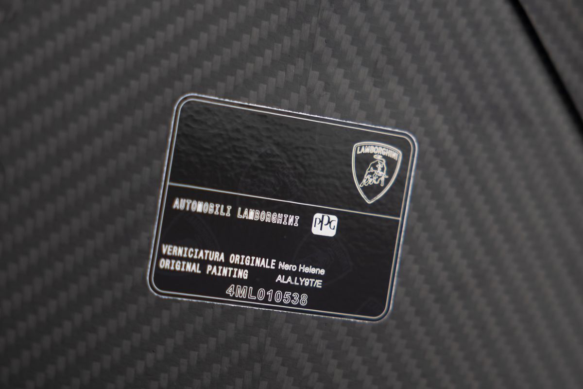 2025 Lamborghini Revuelto